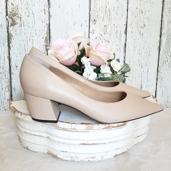 NM Beige Pumps - Picture 3 of 5